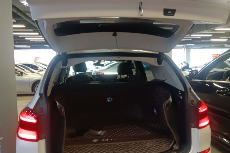 BMW X3 2018 car image #21