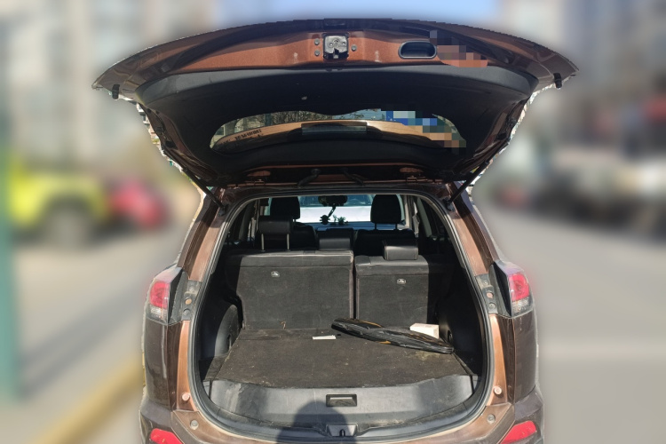 RAV4 2016 car image #21