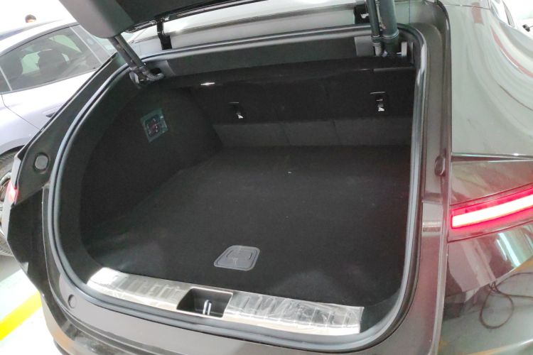 Avatr 12 2024 car image #21