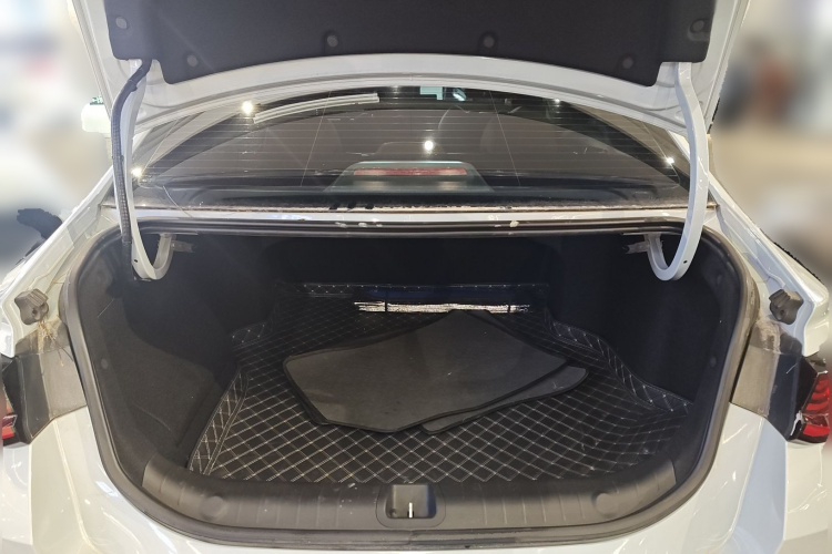 GEELY Emgrand L HiP 2023 #21 GEELY Emgrand L HiP 2023 car image #21