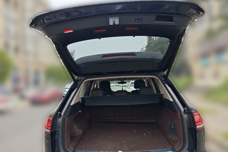 Volkswagen Touareg 2019 car image #21