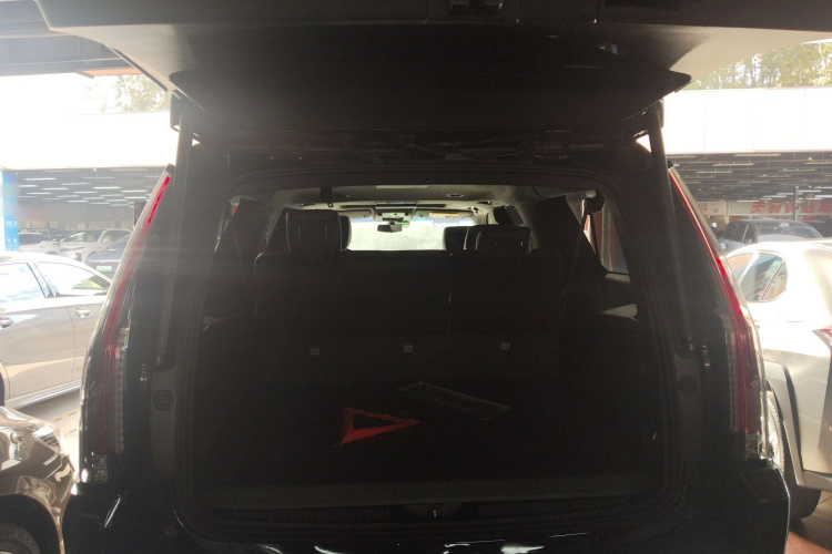 凯迪拉克 凯雷德ESCALADE 2019 汽车图片 #21