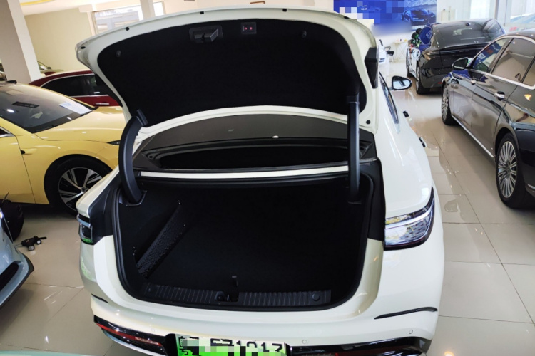 BYD Seal 07 DM-i 2025 immagine di auto #21