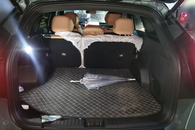 GEELY Boyue L 2025 car image #21