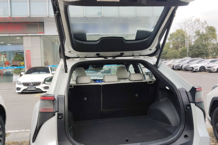 Toyota bZ4X 2022 immagine di auto #21