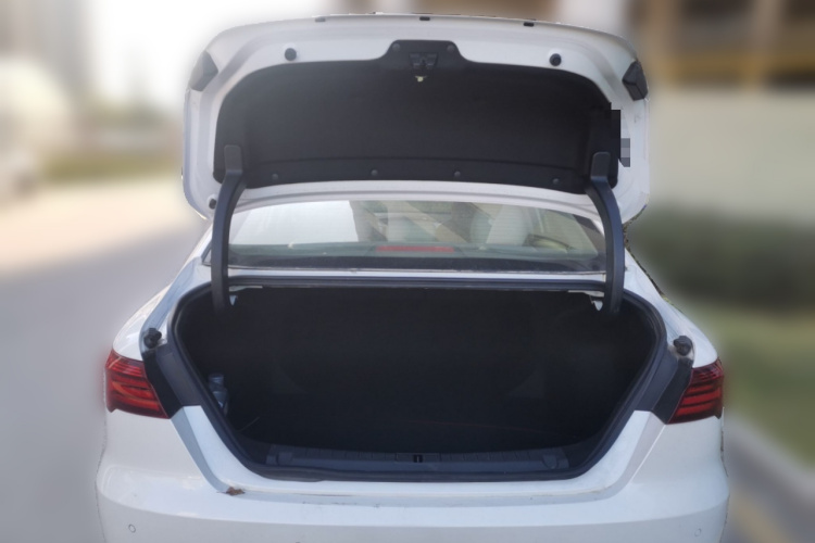GEELY Binray 2018 car image #21