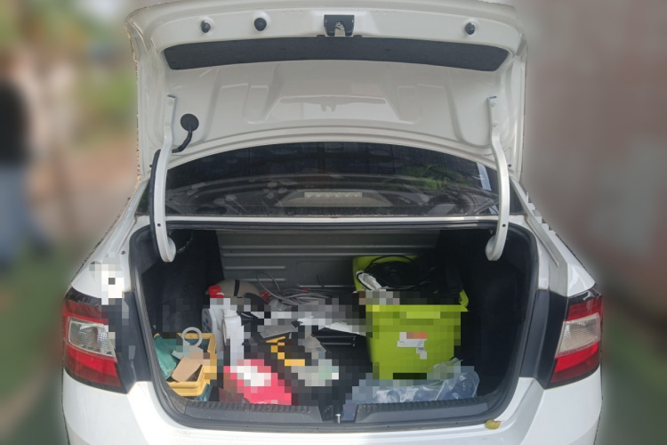 Skoda Rapid 2017 car image #21