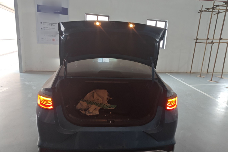 GEELY Emgrand L HiP 2023 car image #21