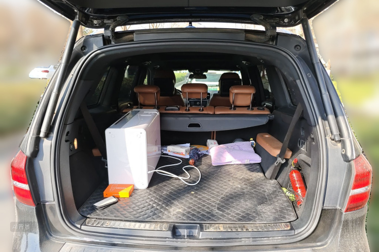 Mercedes-Benz GLS Class 2017 car image #21