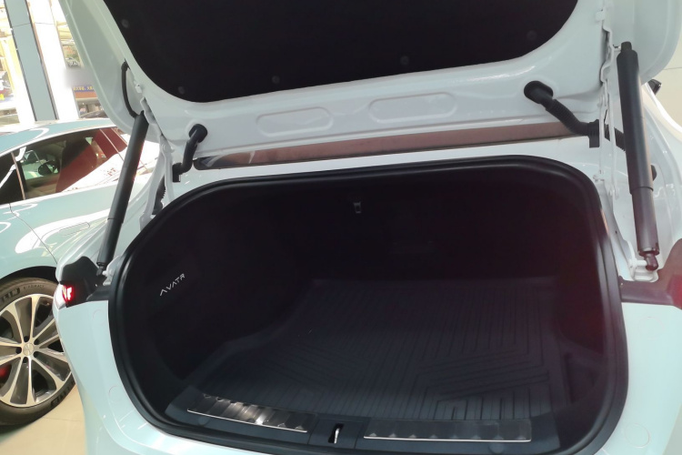 Avatr 11 2023 car image #21