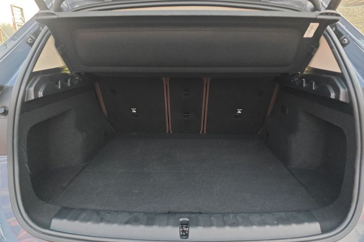 BMW iX1 2023 car image #21