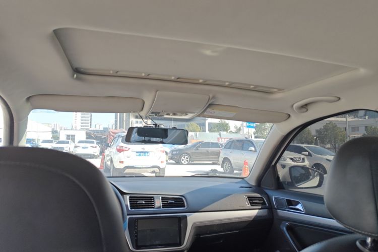 Volkswagen Gran Lavida 2016 immagine di auto #21