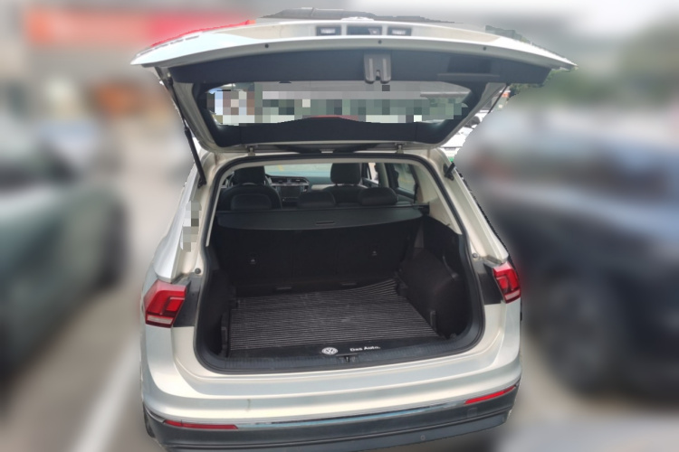 Volkswagen Tiguan L 2018 #21 Volkswagen Tiguan L 2018 car image #21