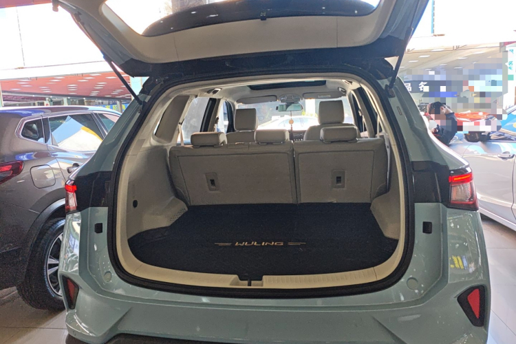 Wuling Asta 2021 #21 Wuling Asta 2021 صورة سيارة #21