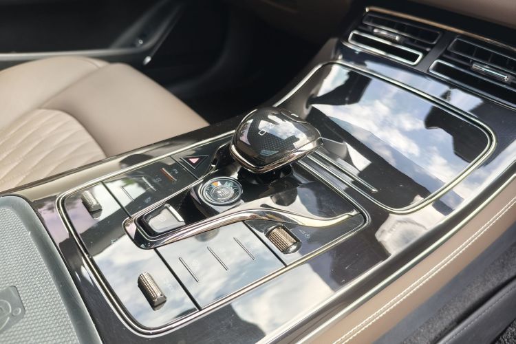 BYD Han 2023 #21 BYD Han 2023 car image #21