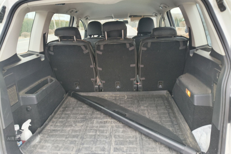 Volkswagen Touran 2017 car image #21