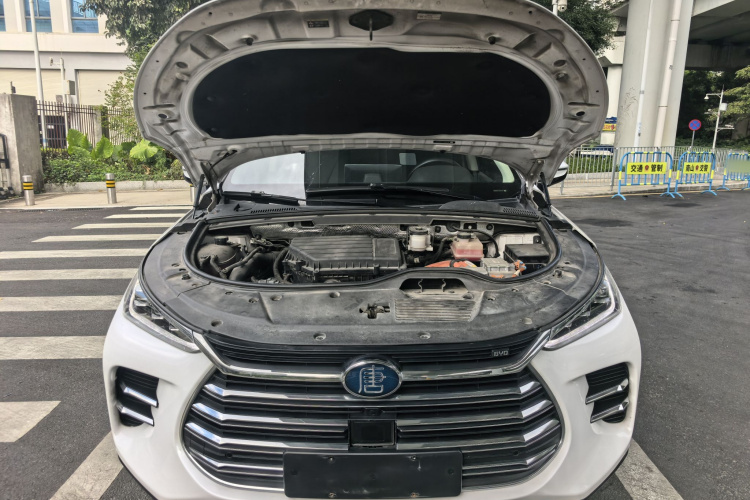 BYD Tang New Energy 2018 #21 BYD Tang New Energy 2018 car image #21