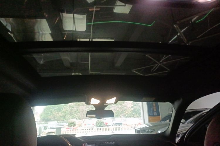 BMW X6 2022 car image #21