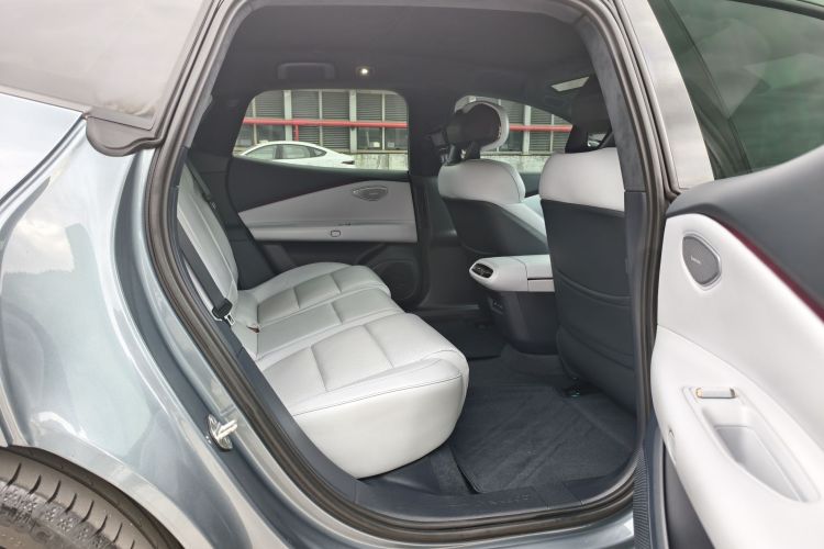 Lynk & Co 2024 immagine di auto #21
