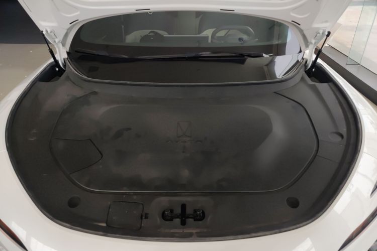Avatr 12 2024 car image #21