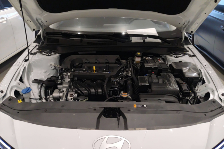 Hyundai Elantra 2025 car image #21