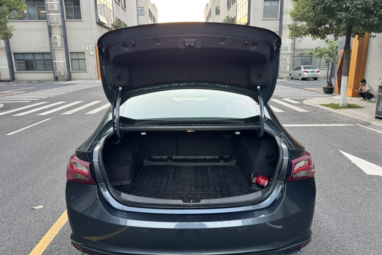 Chevrolet Malibu XL 2020 car image #21