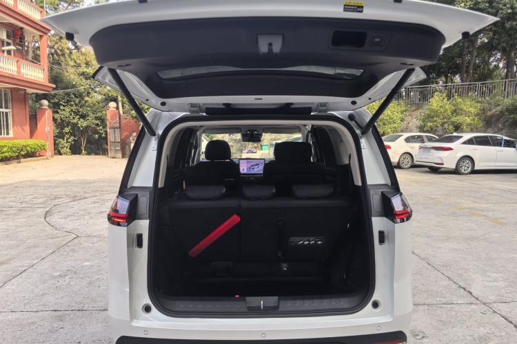 GAC Trumpchi E8 New Energy 2025 car image #21