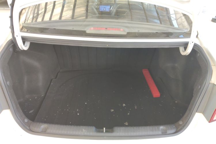 Kia K2 2016 imagen de coche #21