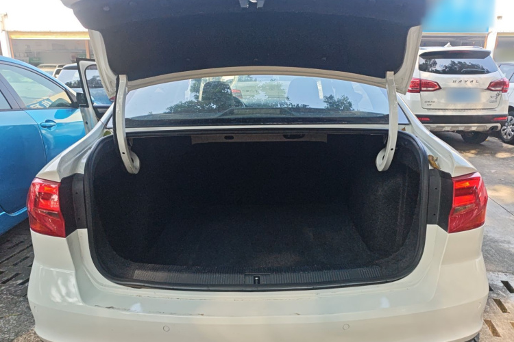 Volkswagen Bora 2020 car image #21