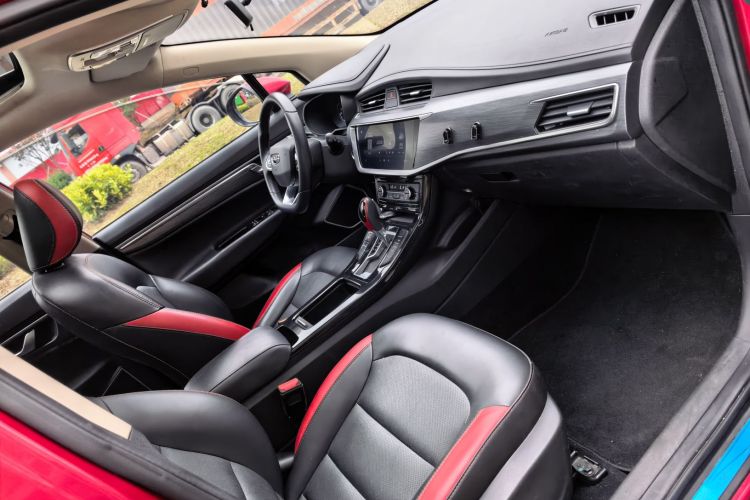 GEELY Emgrand GS 2020 immagine di auto #21