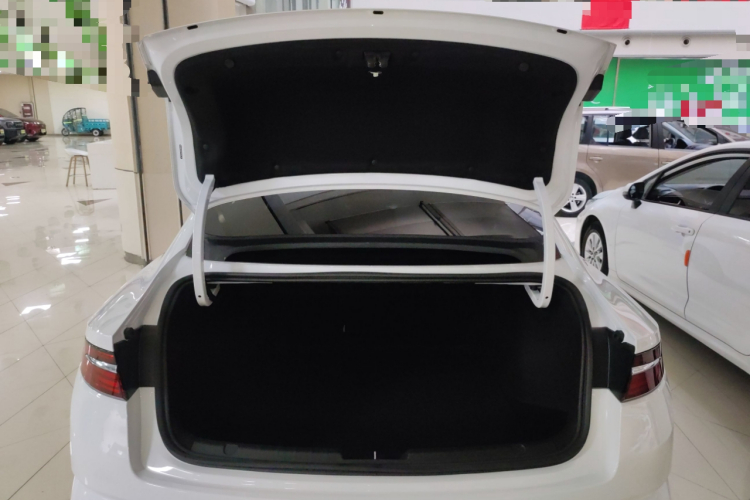 Preface 2024 immagine di auto #21