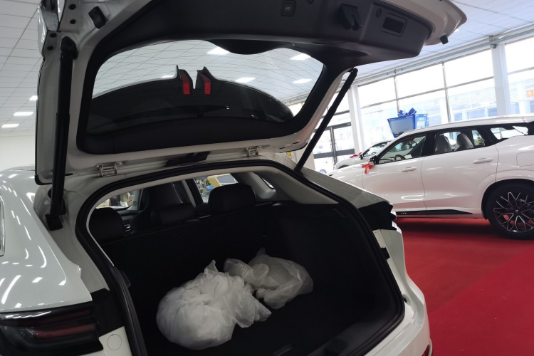 Changan UNI-K iDD 2025 #21 Changan UNI-K iDD 2025 car image #21