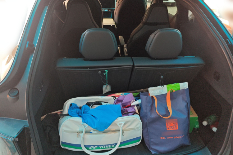 特斯拉 Model Y L 2025 汽车图片 #21