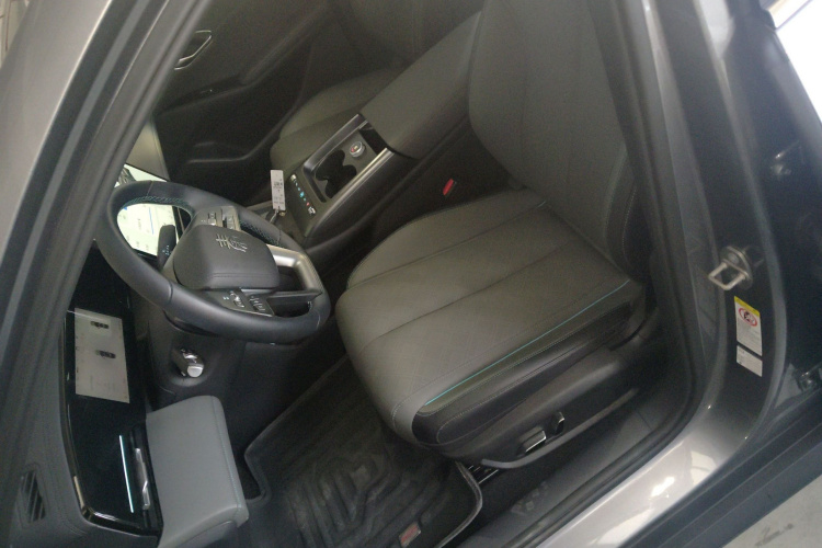 BYD Qin L 2025 #21 BYD Qin L 2025 car image #21