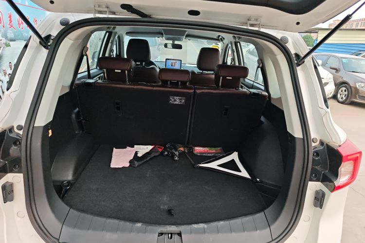 T5 2022 car image #21