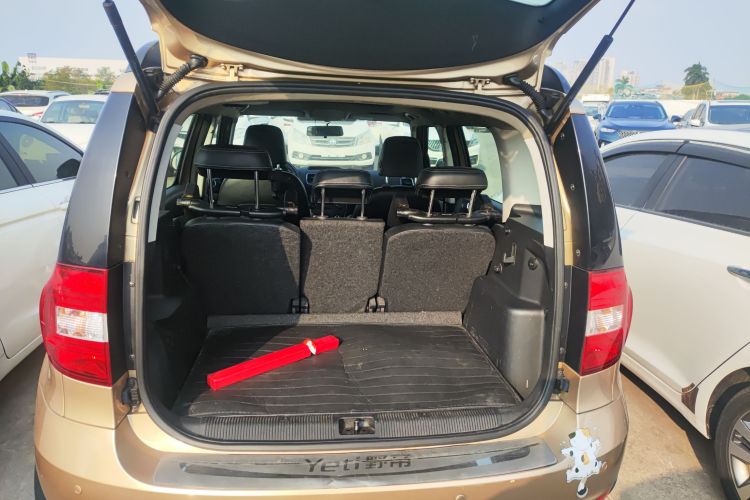 Skoda Yeti 2015 immagine di auto #21