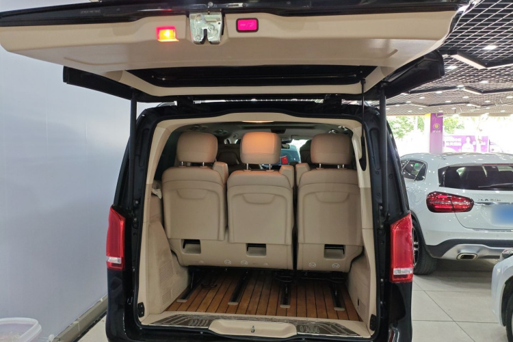 Mercedes-Benz V Class 2022 #21 Mercedes-Benz V Class 2022 car image #21