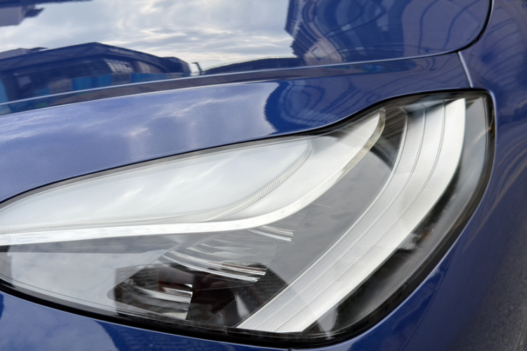 Tesla Model 3 2020 car image #21