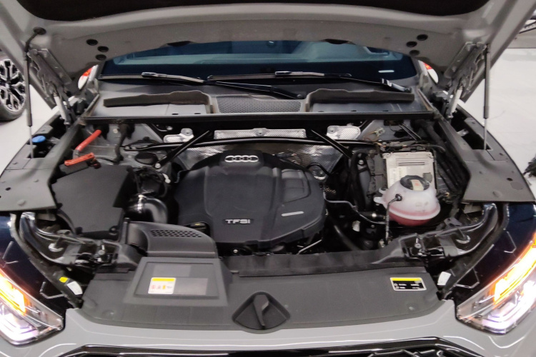 Audi Q5L Sportback 2021 immagine di auto #21