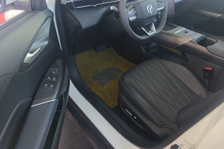 Changan EadoPHEV 2025 immagine di auto #21