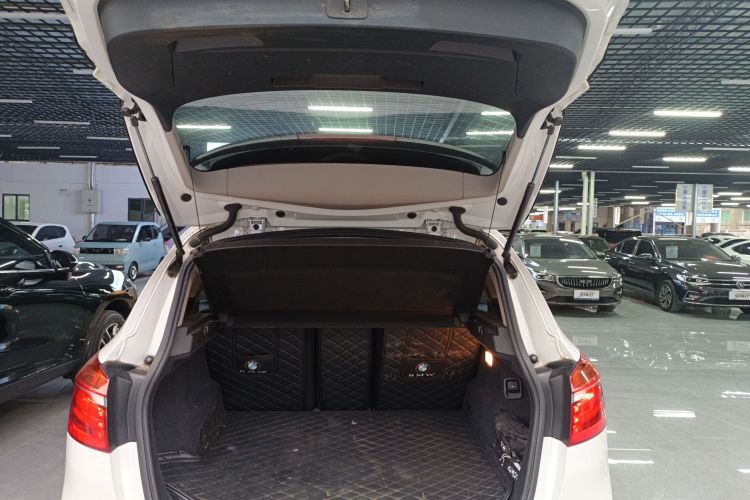 BMW 2 Series Tourer 2018 car image #21