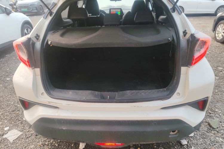 Toyota C-HR EV 2020 image de voiture #21