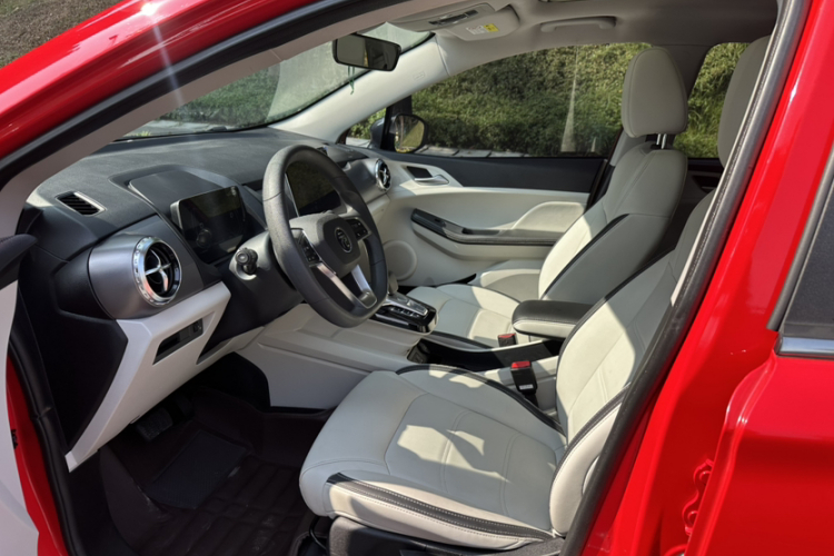 BYD Yuan Pro 2022 #21 BYD Yuan Pro 2022 car image #21