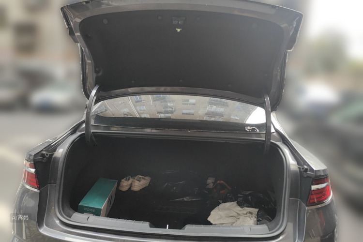 GEELY Preface 2025 car image #21