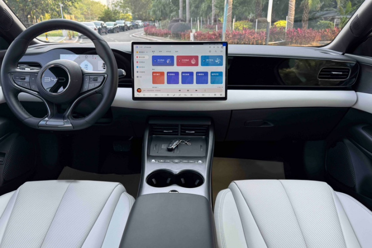 BYD Seal 06 New Energy 2025 #21 BYD Seal 06 New Energy 2025 car image #21