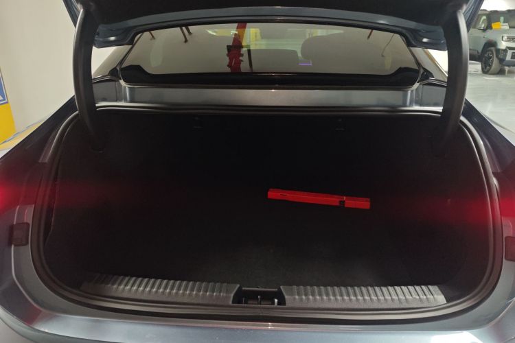Lynk & Co 2024 car image #21