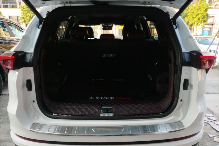 X70 PLUS 2022 #21 X70 PLUS 2022 car image #21