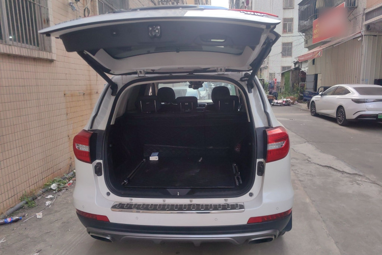 Haval H8 2017 car image #21