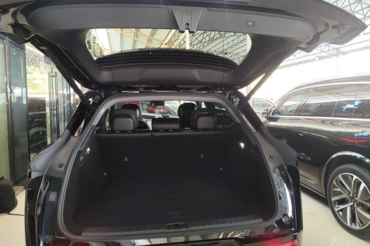 极氪 极氪7X 2025 汽车图片 #21