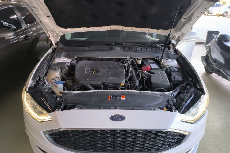 Ford Mondeo 2017 car image #21